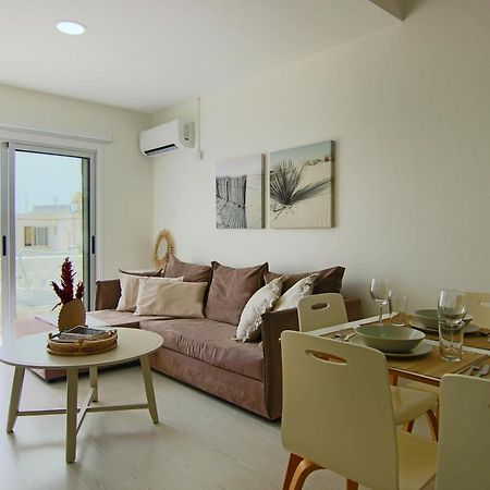 Phaedrus Living: City View Fountain Court 113 أيا نابا المظهر الخارجي الصورة
