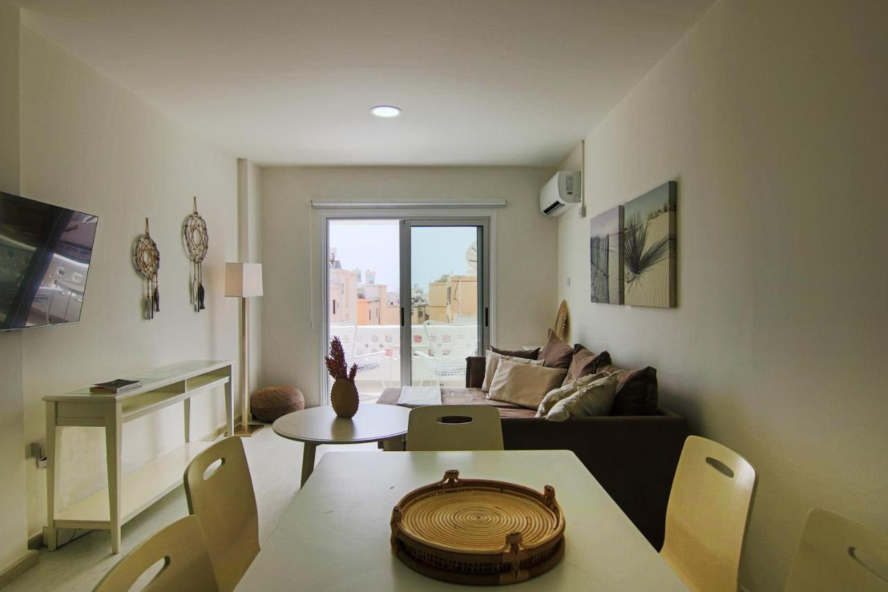 Phaedrus Living: City View Fountain Court 113 أيا نابا المظهر الخارجي الصورة